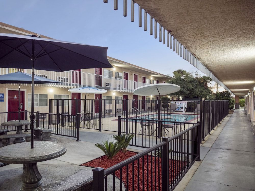 Dream Inn 1