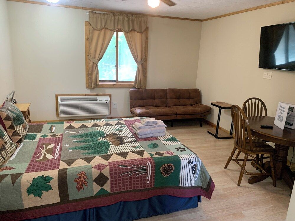 Benzonia Rustic Resort 2