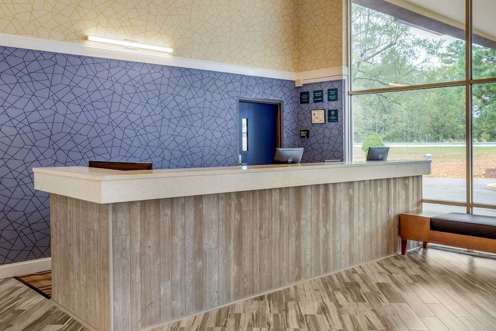 Quality Inn & Suites Apex - Holly Springs NC 2