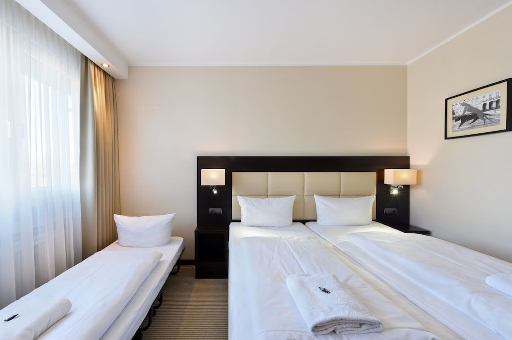 Hotel am Karlstor 2