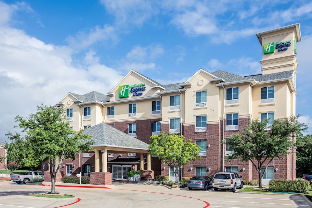 Holiday Inn Express & Suites DALLAS - GRAND PRAIRIE I-20 by IHG 1