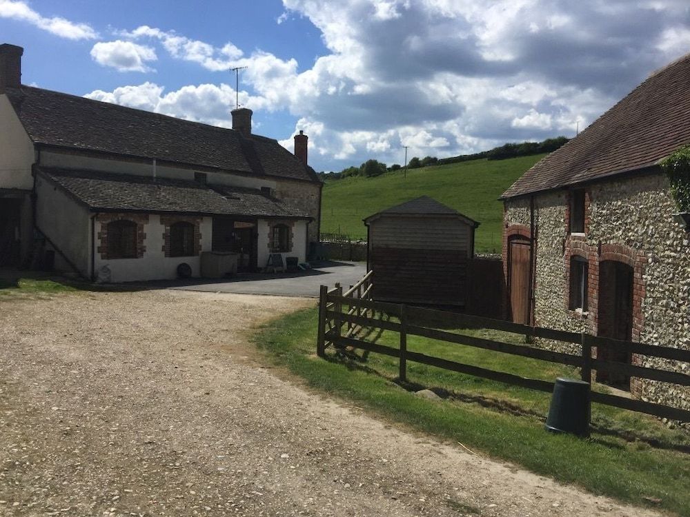 Belhuish Farmhouse 1