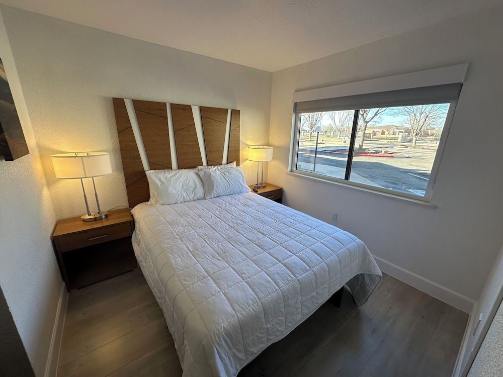 B&J Hotels 2