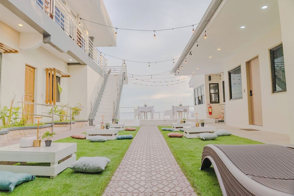 GT Seaside Inn 1