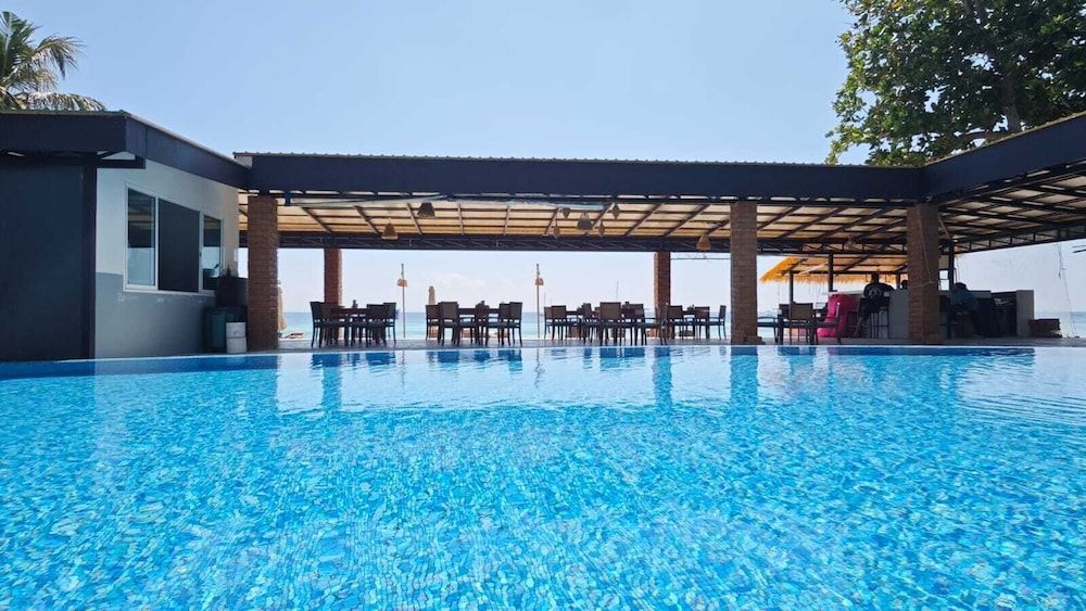 Dong Talay Lipe Beach Resort 1