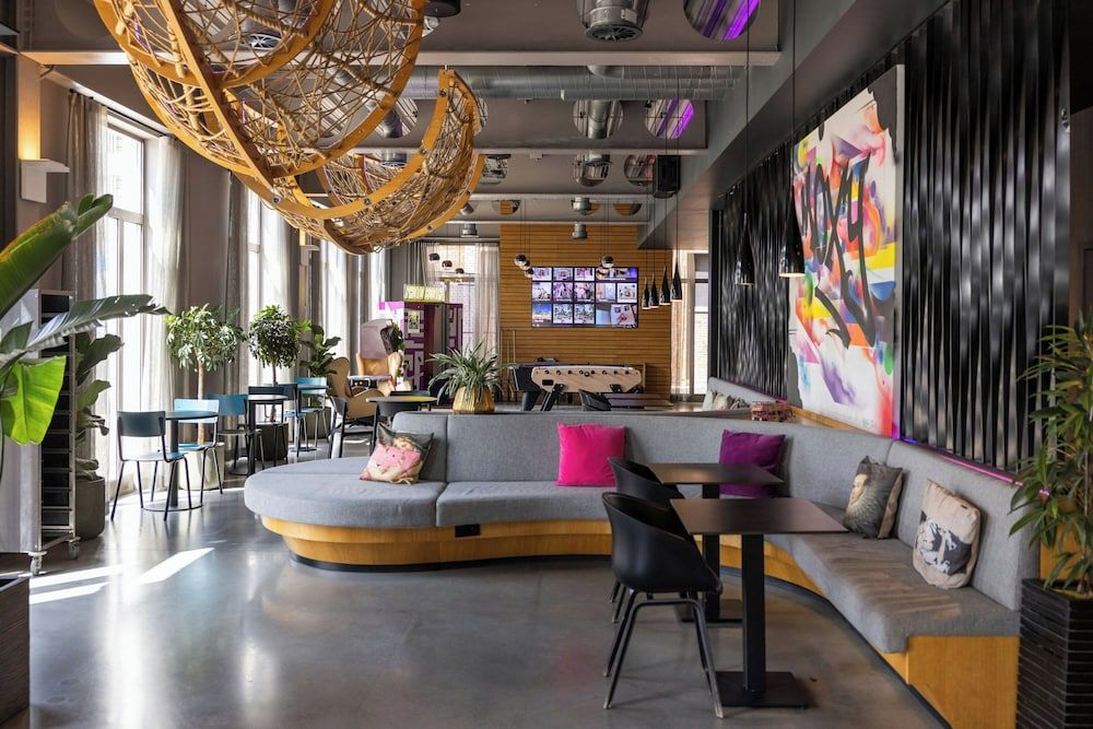 Moxy London Excel 1