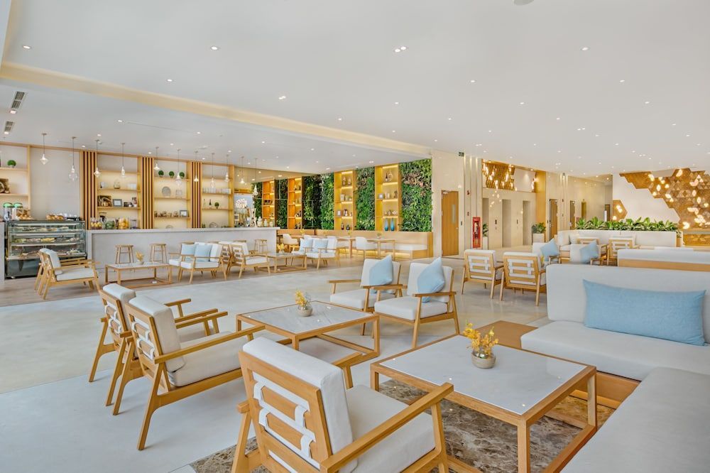 TMS Hotel Da Nang Beach 2