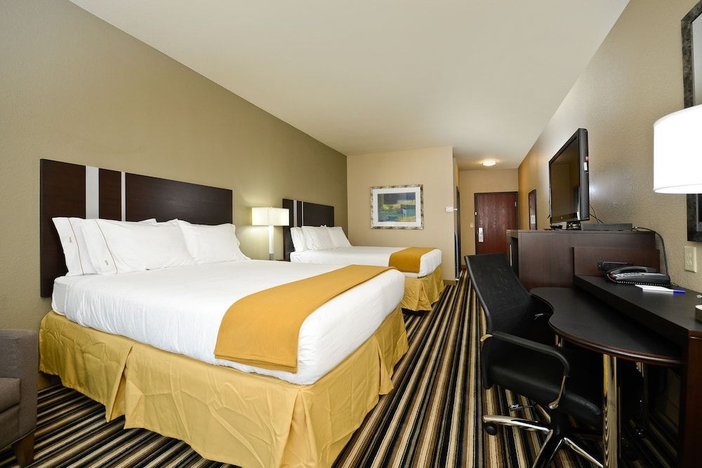 Holiday Inn Express & Suites FORREST CITY by IHG 2