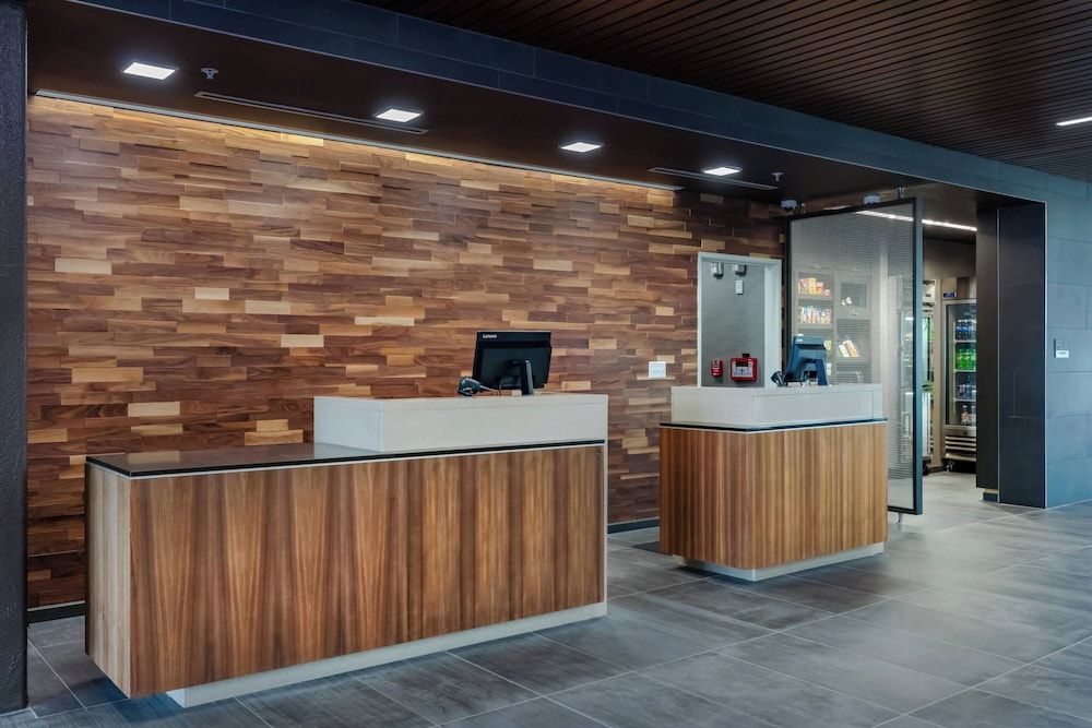 Courtyard by Marriott Savannah Airport 2
