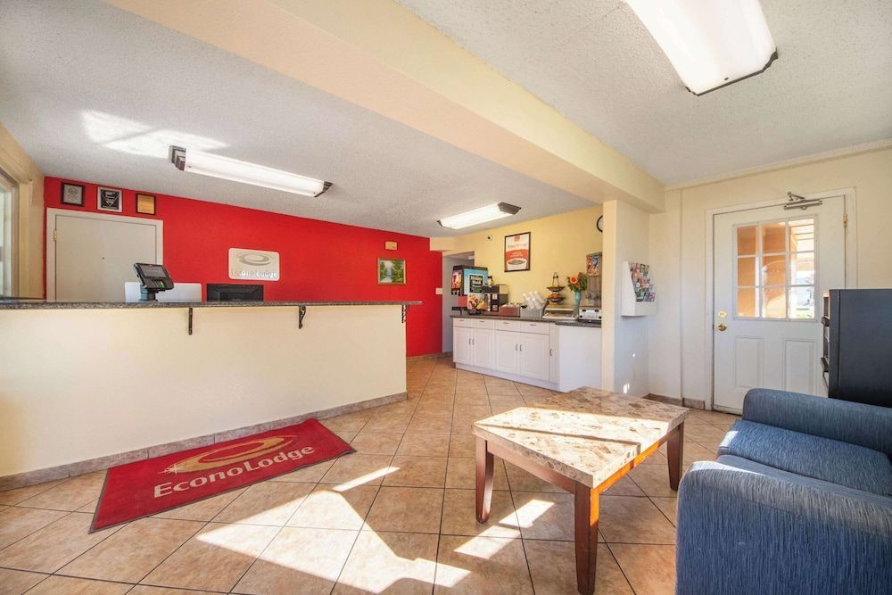 Econo Lodge San Marcos University Area 2