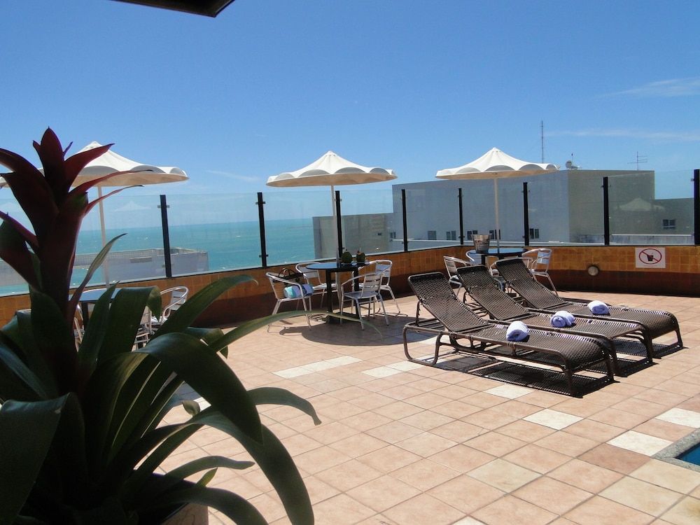 Plaza Praia Suítes 1