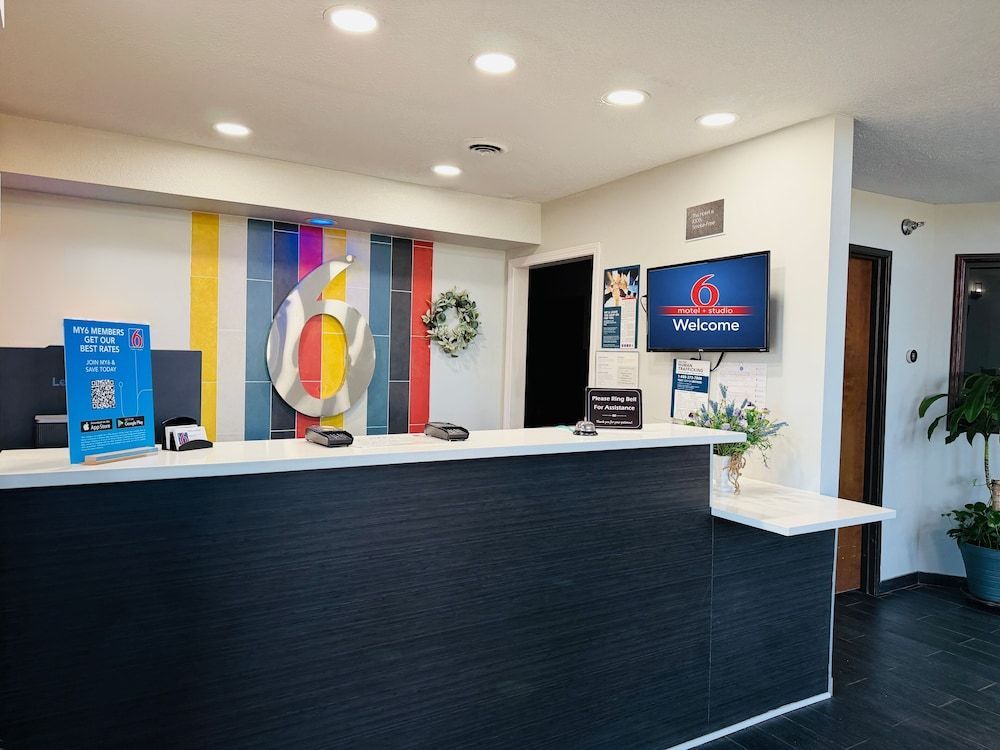 Motel 6 Elkhart, IN 2