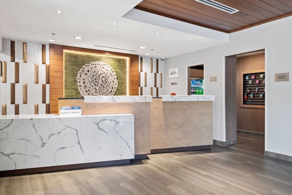 Fairfield Inn & Suites by Marriott Hickory 2