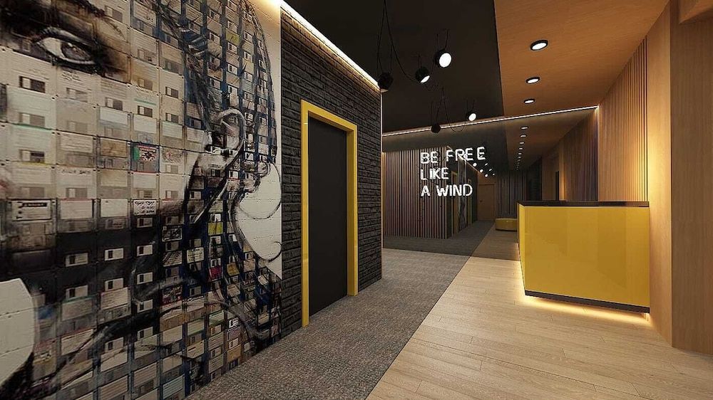 Maccani Black Luxury Suites 1