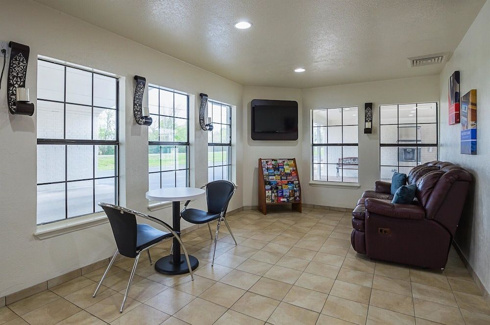 Motel 6 Madisonville, TX 2