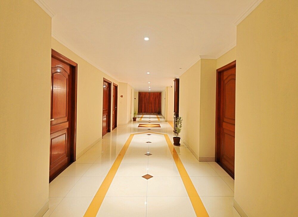 Hotel Gnanam 1