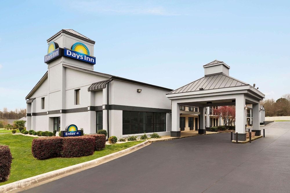 Days Inn by Wyndham Rock Hill 1
