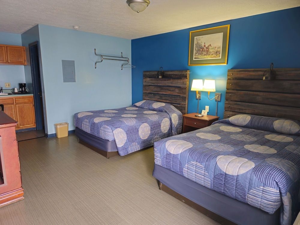 Travelers Inn and Suites 1