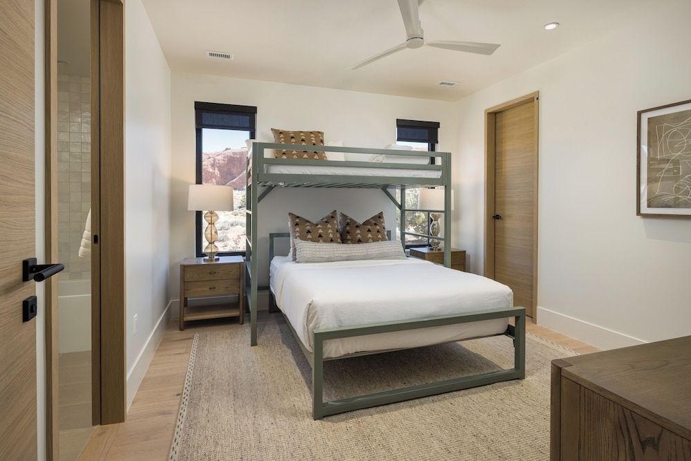 LIONSBACK RESORT 2