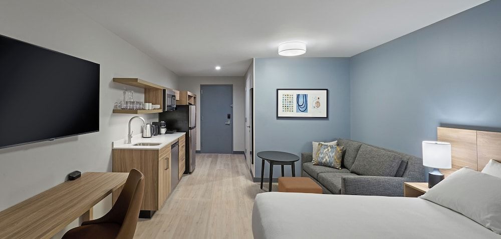 Hyatt Studios Superior / Boulder 2