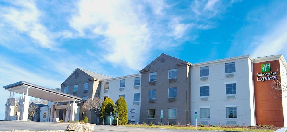 Holiday Inn Express PITTSBURGH-BRIDGEVILLE by IHG 1