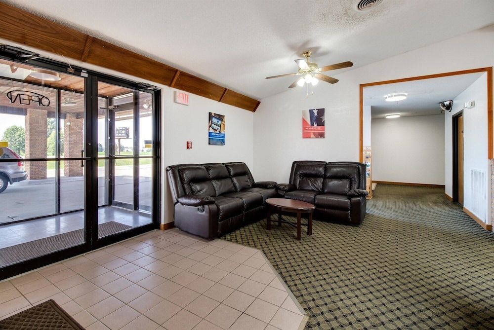 Motel 6-Marion, IL 2