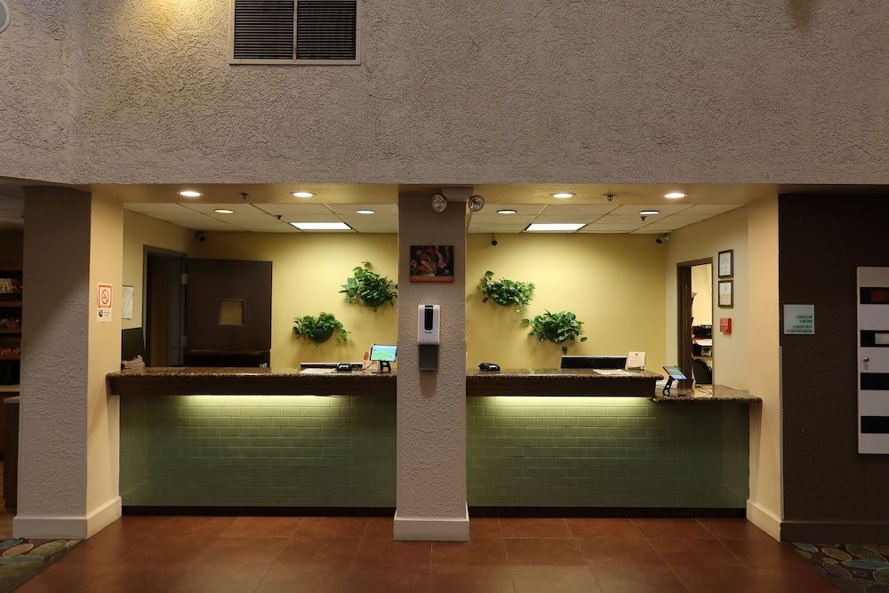 GreenTree Hotel Phoenix West 2