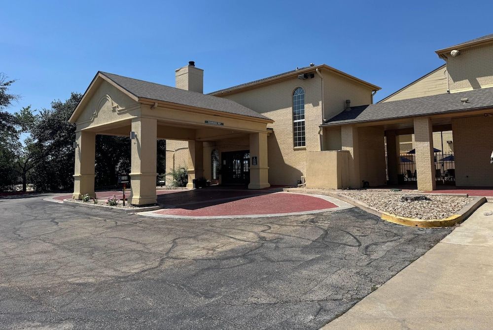 Days Inn by Wyndham Georgetown 1