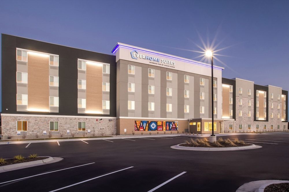 Everhome Suites Wichita Northeast by Choice Hotels 1