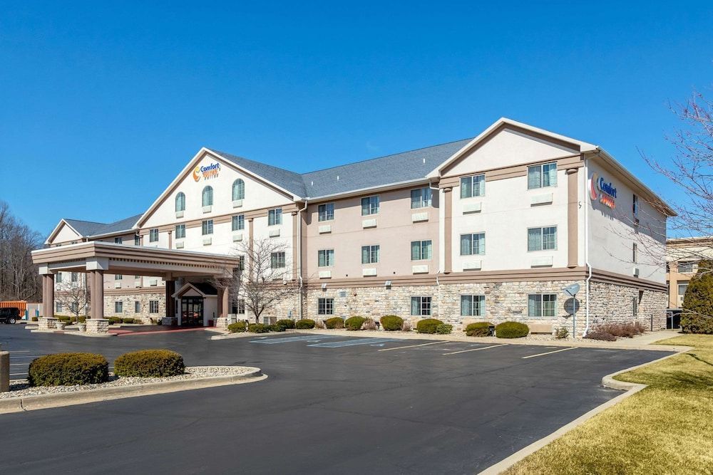 Comfort Suites Stevensville - St Joseph 1
