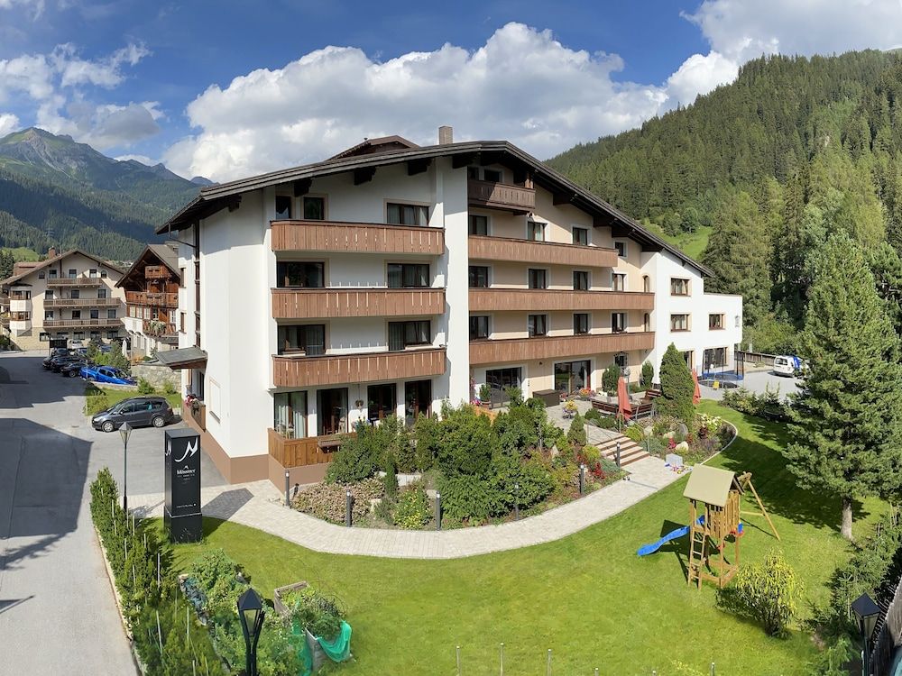"Quality Hosts Arlberg Hotel Garni Mössmer" 1