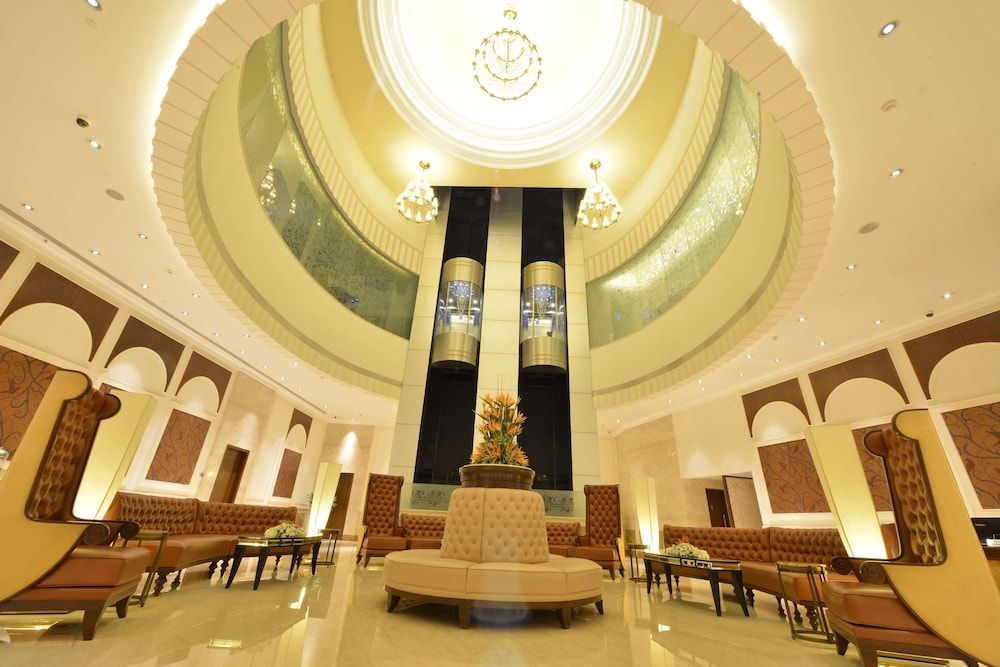 Ramada Plaza by Wyndham Chennai 2