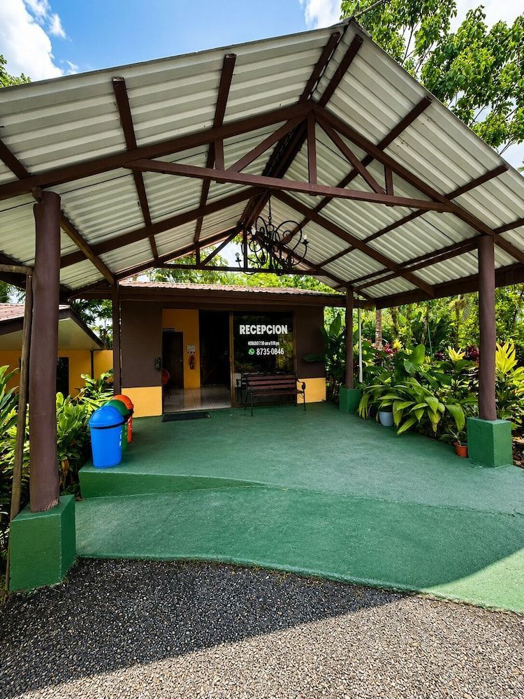 Arenal Roca Lodge & Bungalows 1