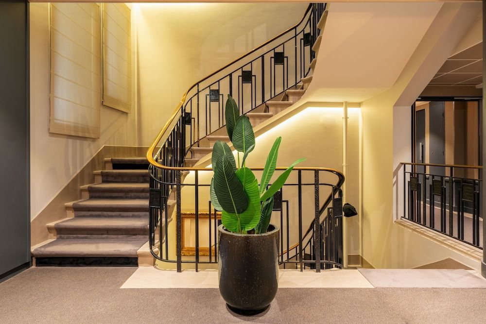 Le Splendid Hotel Lac D'Annecy - Handwritten Collection 2