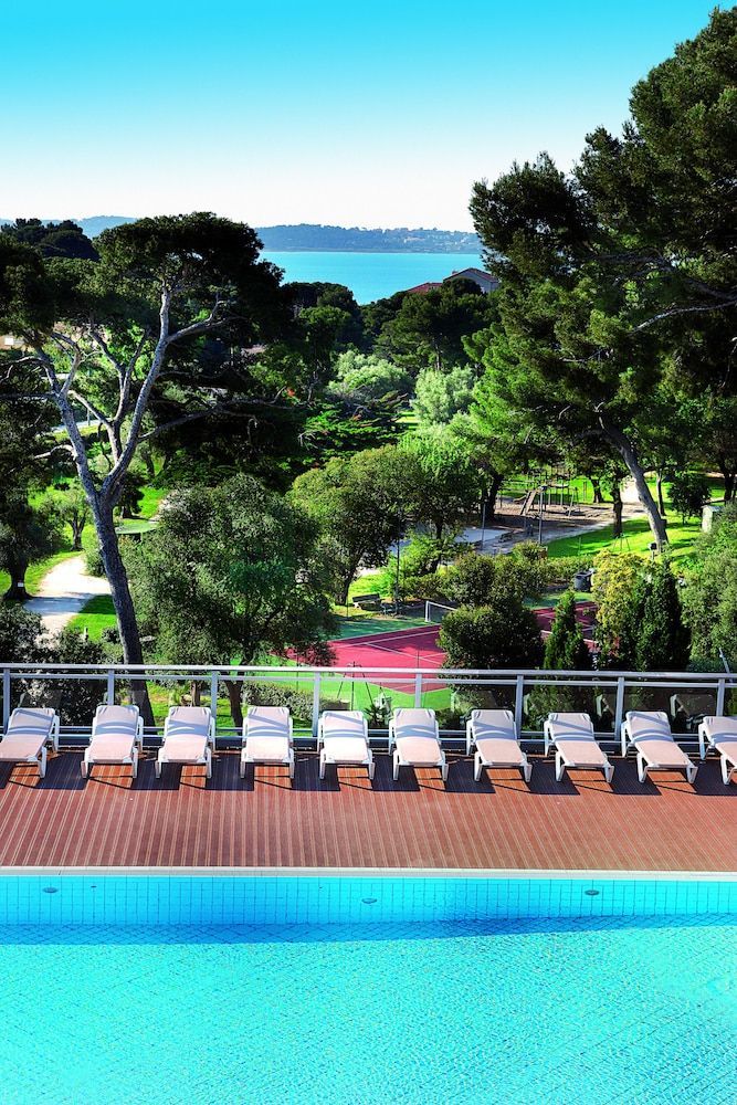 Hôtel Club la Font des Horts 1