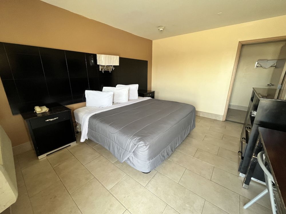 Circle Motor Lodge 1