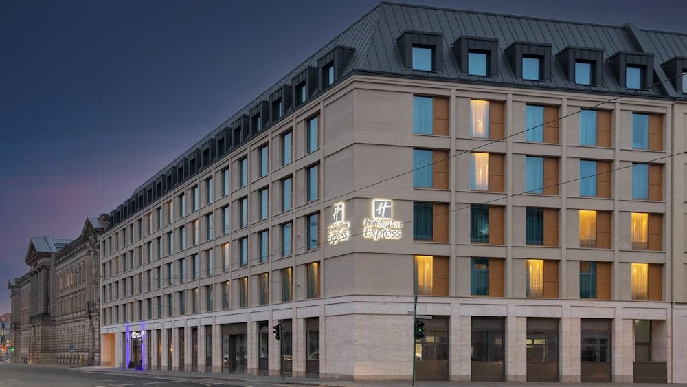 Holiday Inn Express & Suites POTSDAM by IHG 1