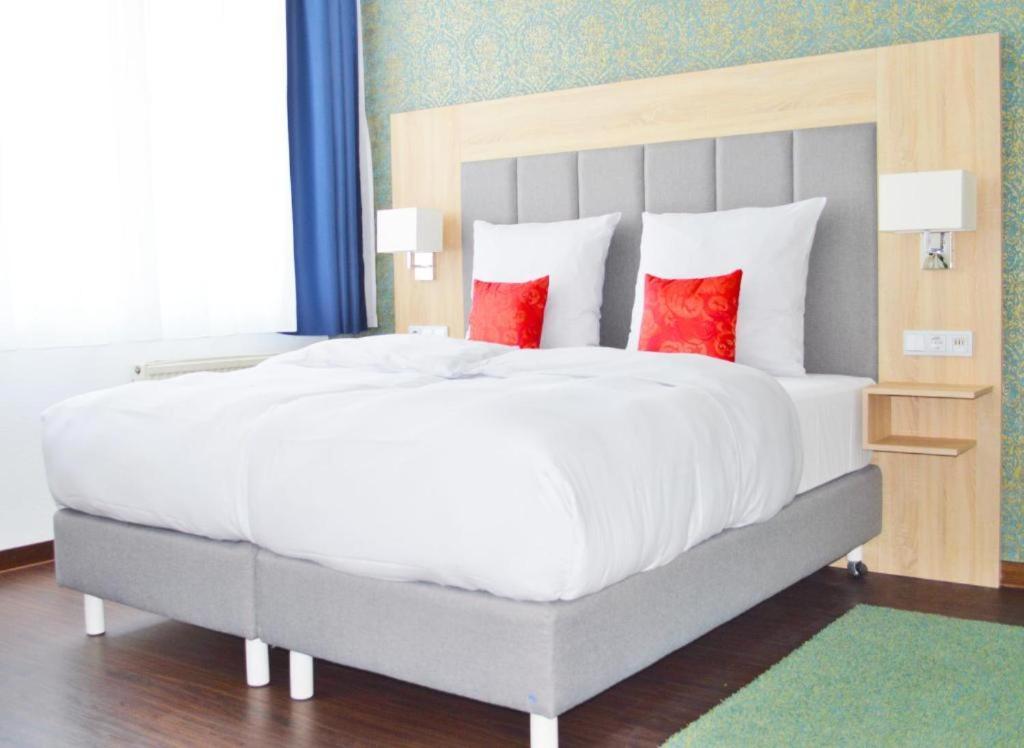 Pallas Hotel 1