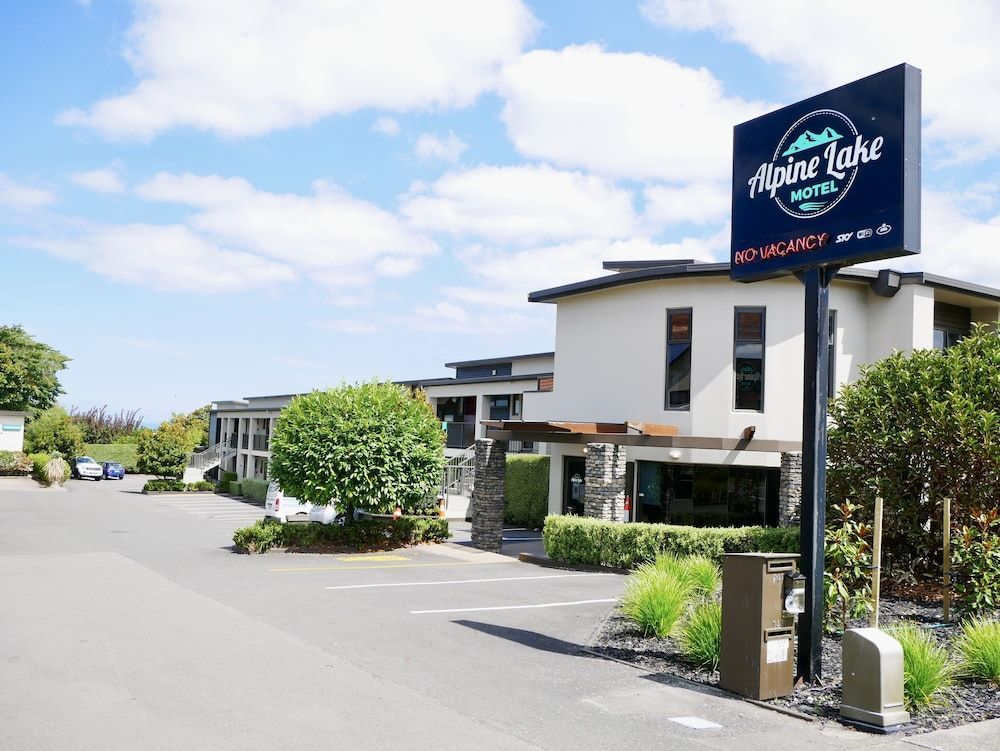 Alpine Lake Motel 1