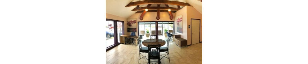 APM Inn and Suites 2