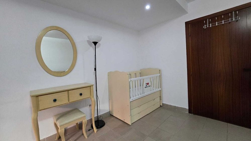 Tirent Apartment-Cozy 2-Bedroom Stay in Don Bosko 2