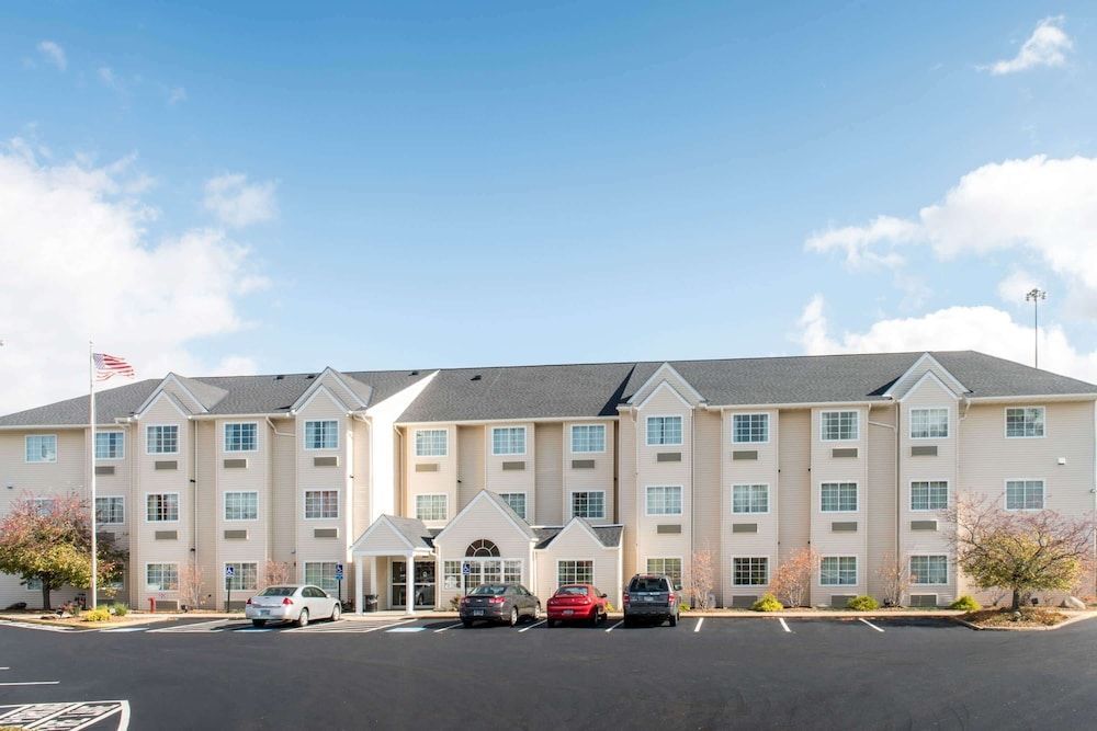 Microtel Inn and Suites North Canton 1