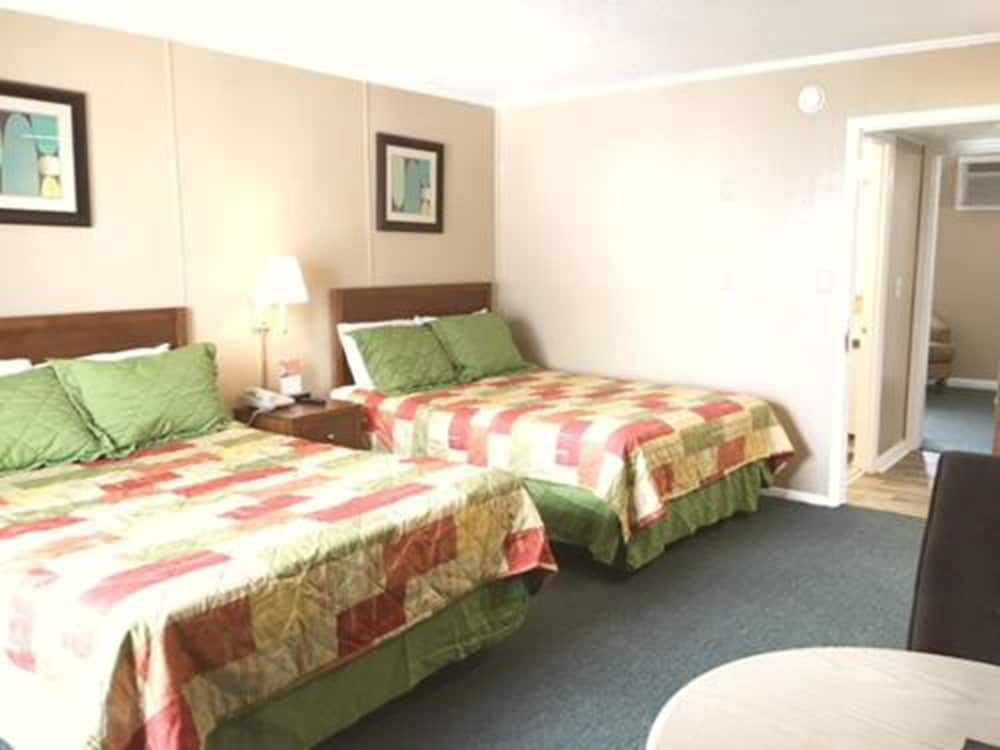 Polynesian Beach & Golf Resort 2