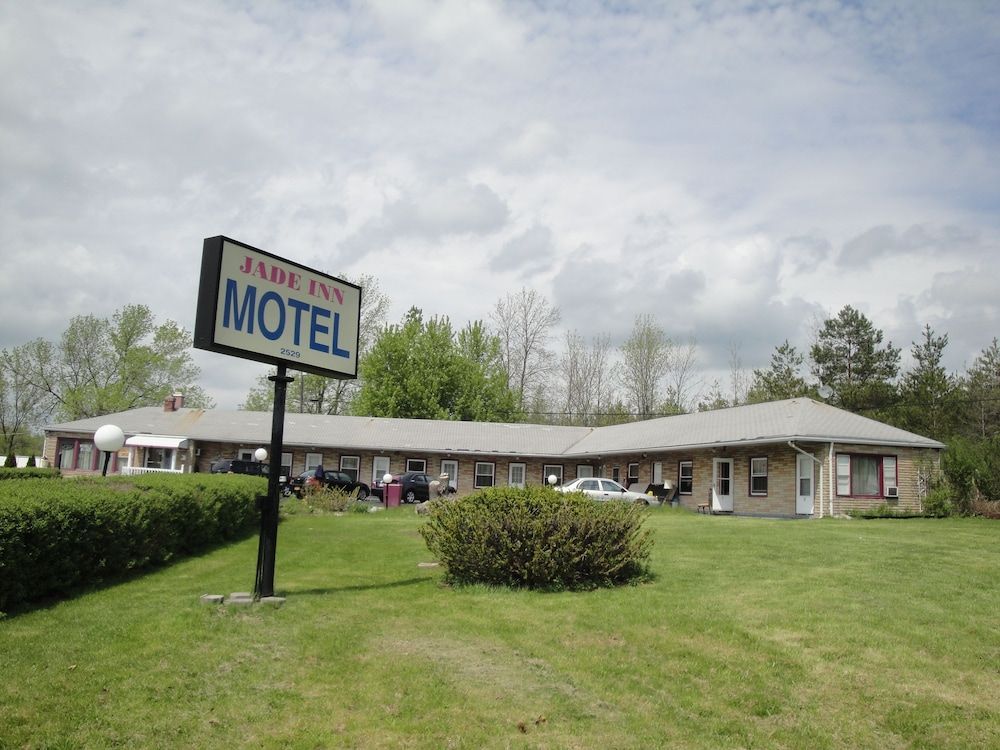 Jade Inn Motel 1