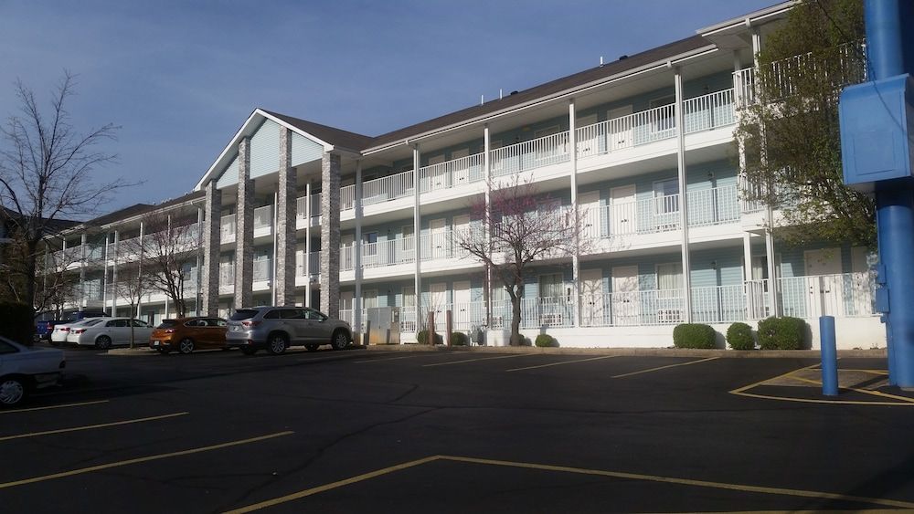 Dutton Inn 2