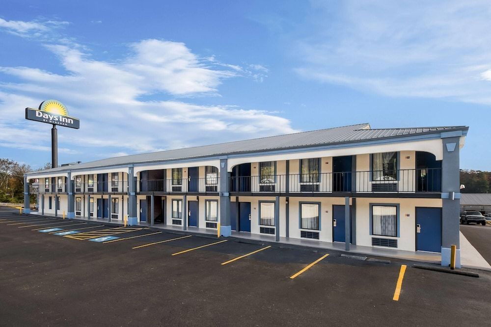 Days Inn by Wyndham Cleveland TN 1