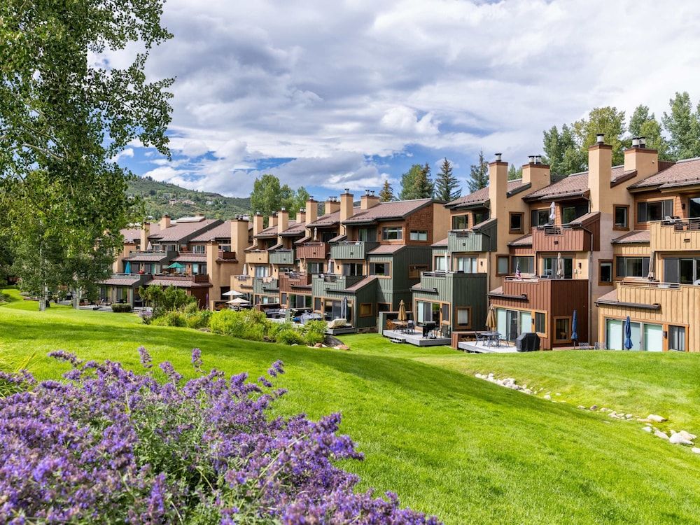 Villas at Snowmass CLub 1