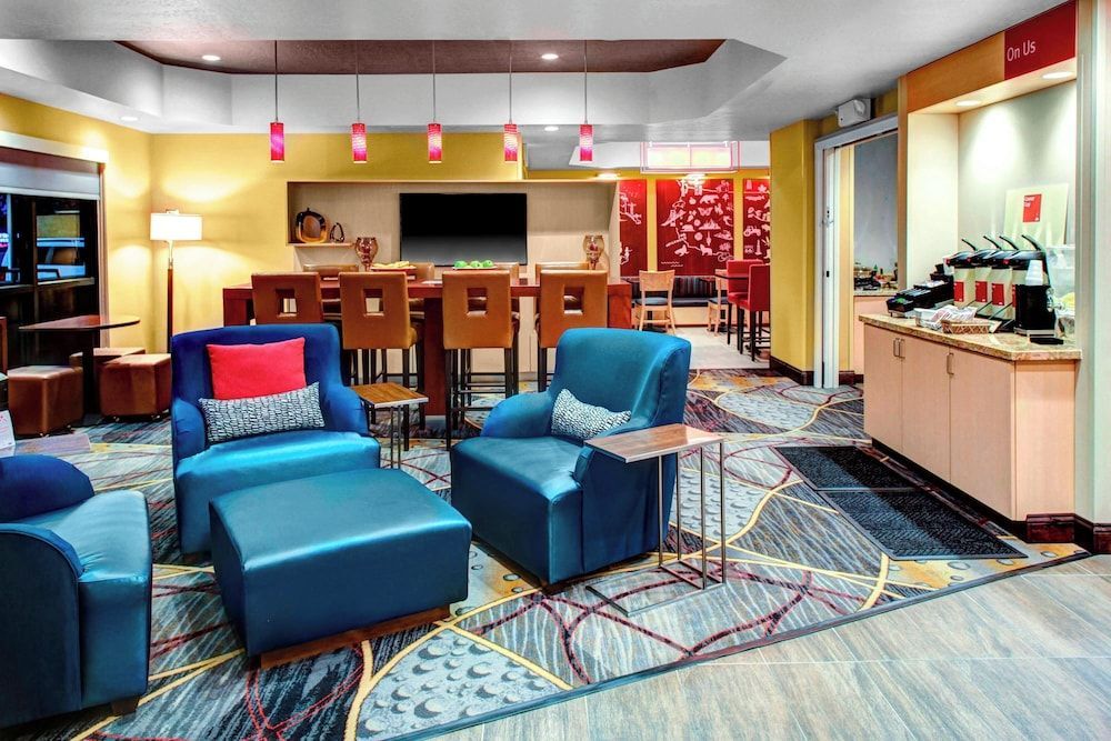 TownePlace Suites by Marriott Bakersfield West 2