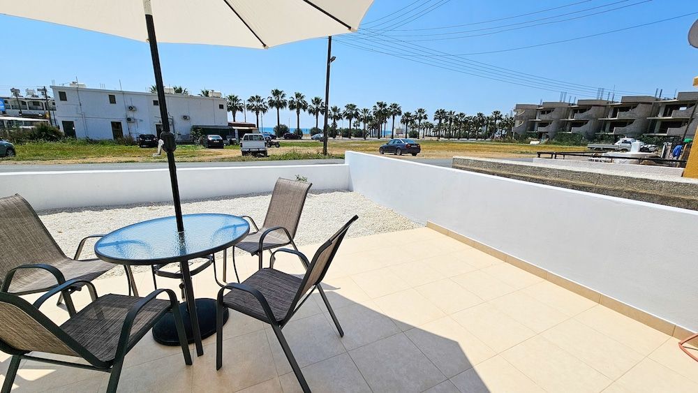 Beach Love Beachfront Apartment 1