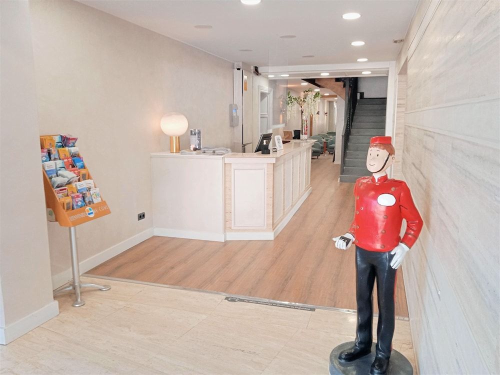 Hotel 153 2